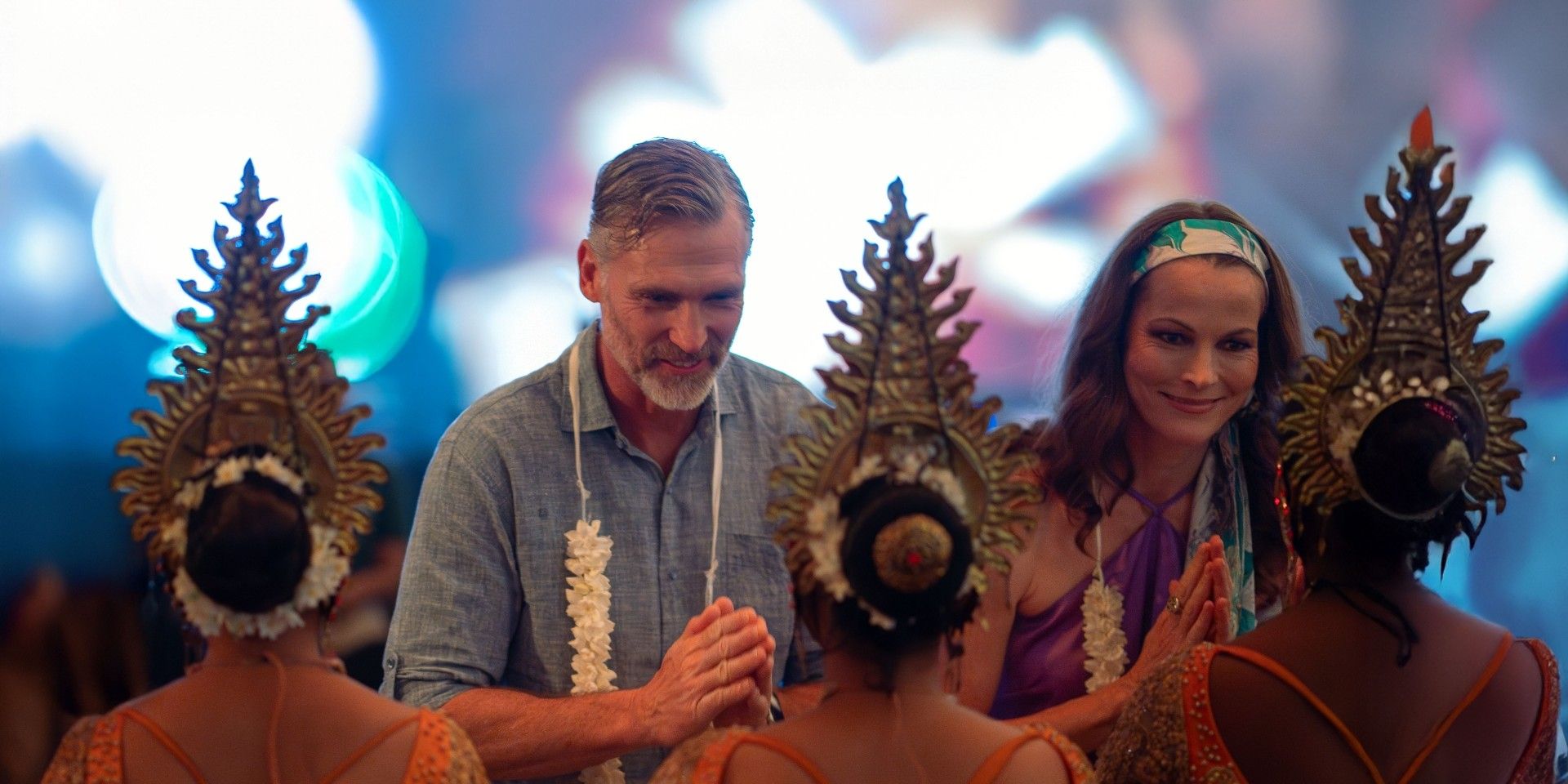 Guests greet Balinese dancers